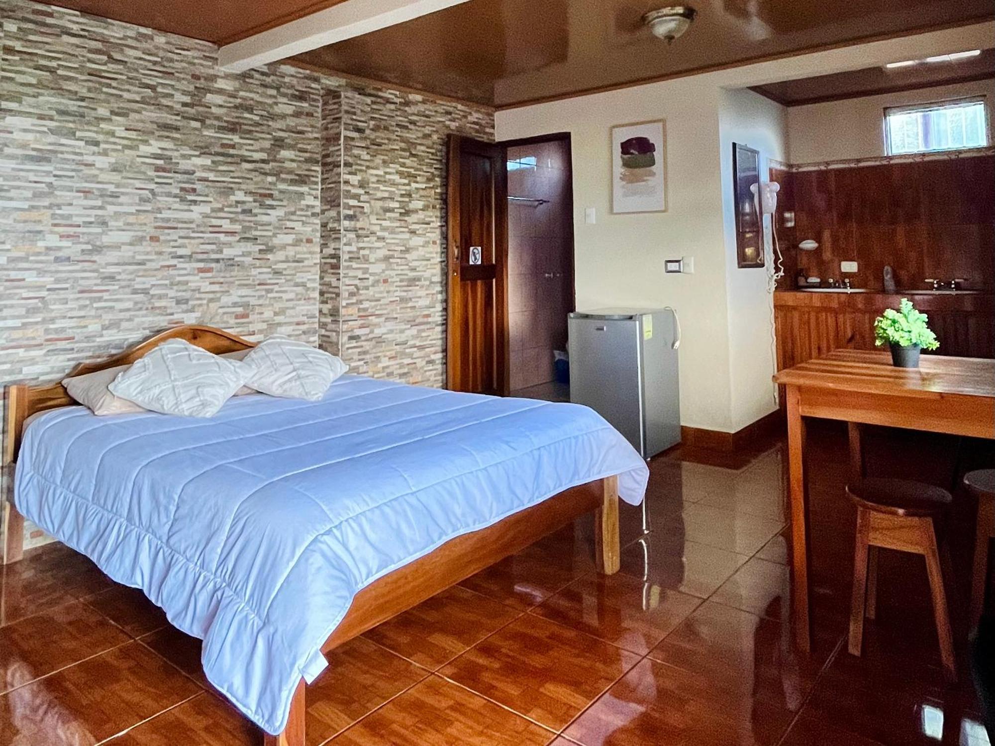 Los Tucanes Lodging El Castillo Exterior photo
